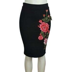 ‎CHOCOLATE U.S.A Black Pencil Skirt With a Beautiful Embroidered Flower